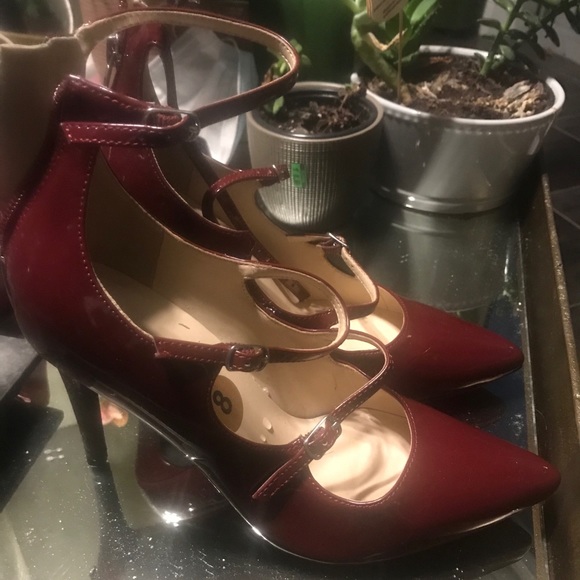 Heels - Picture 3 of 4